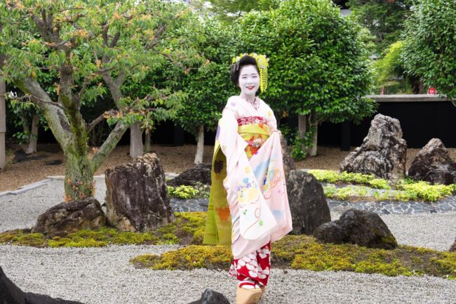 元吹部♪音楽好きの“ゆるカワ”舞妓　祇園甲部・夢千鶴さん 「令和の芸舞妓図鑑」vol.26
