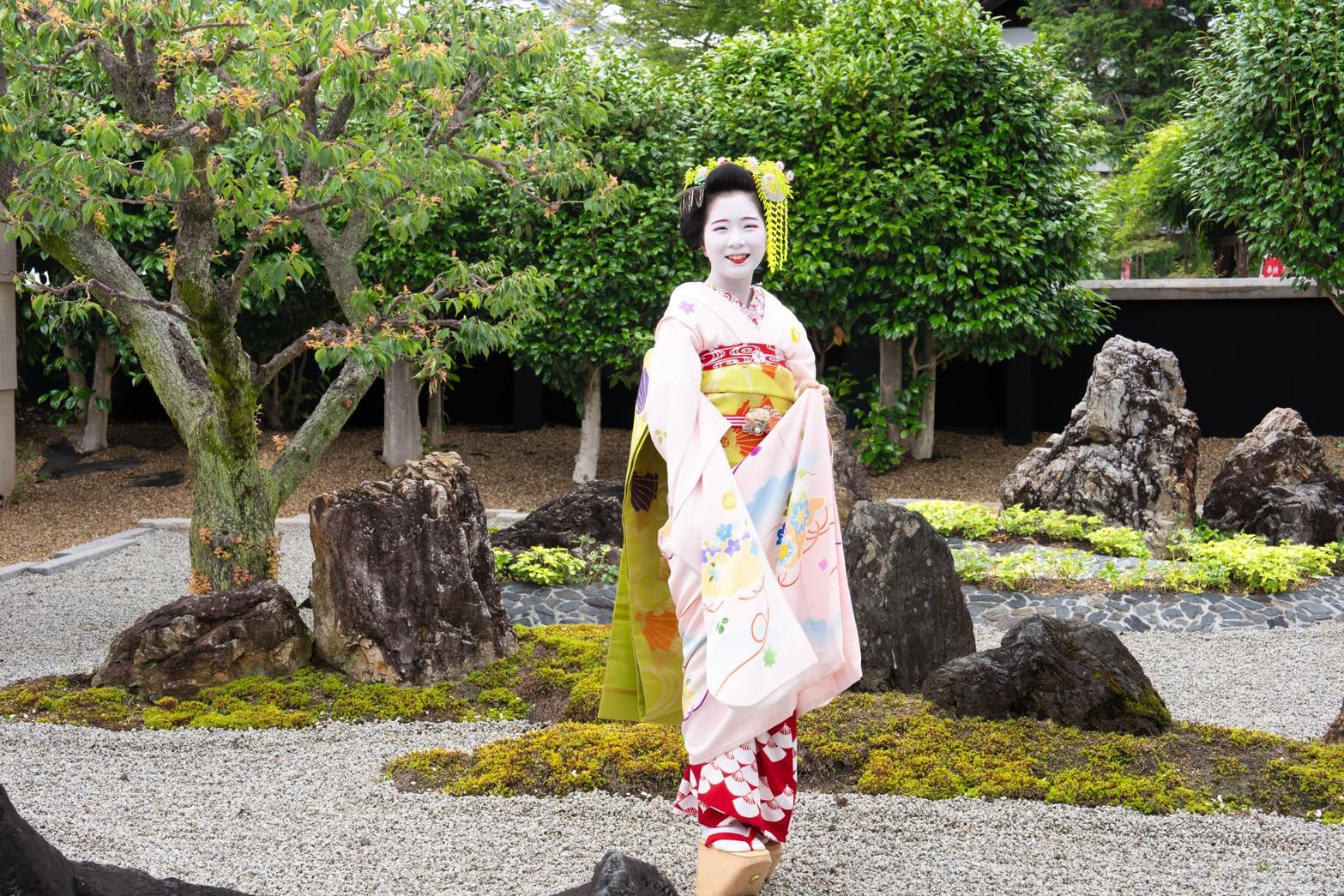 元吹部♪音楽好きの“ゆるカワ”舞妓　祇園甲部・夢千鶴さん 「令和の芸舞妓図鑑」vol.26