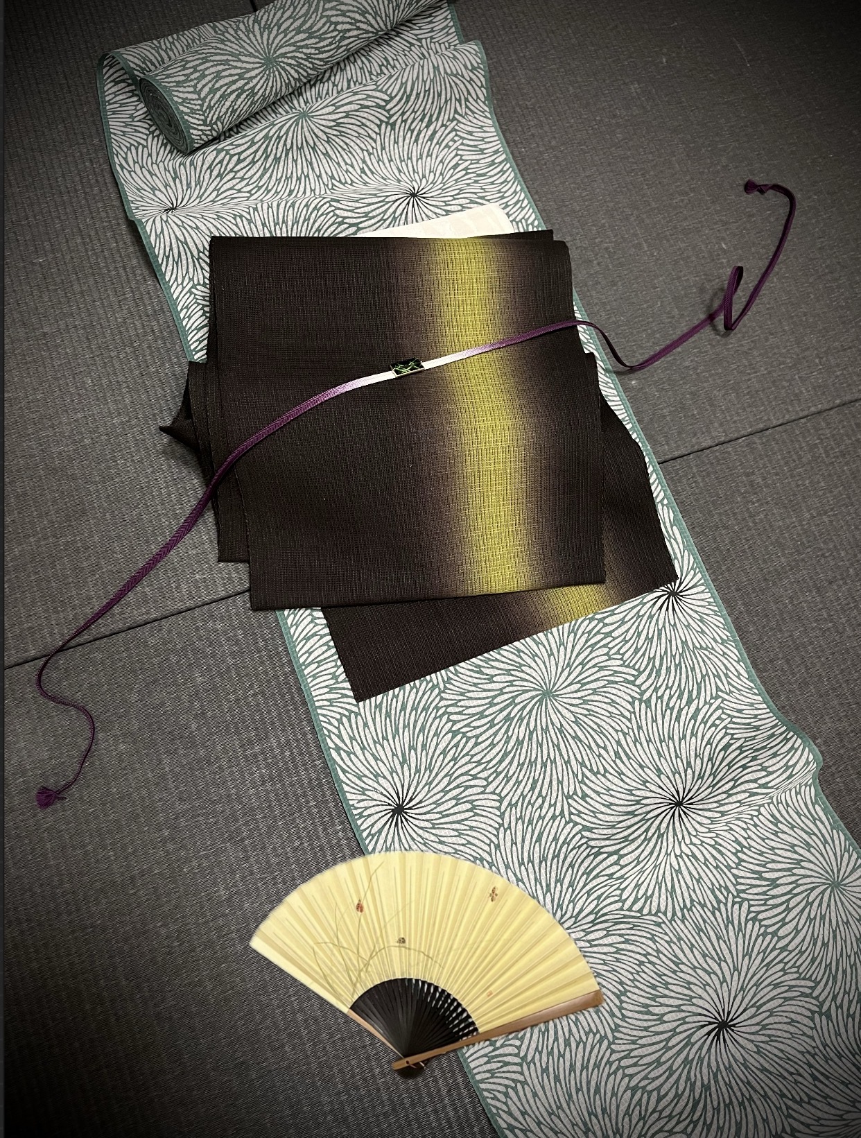 すっきりと涼やかな着こなし