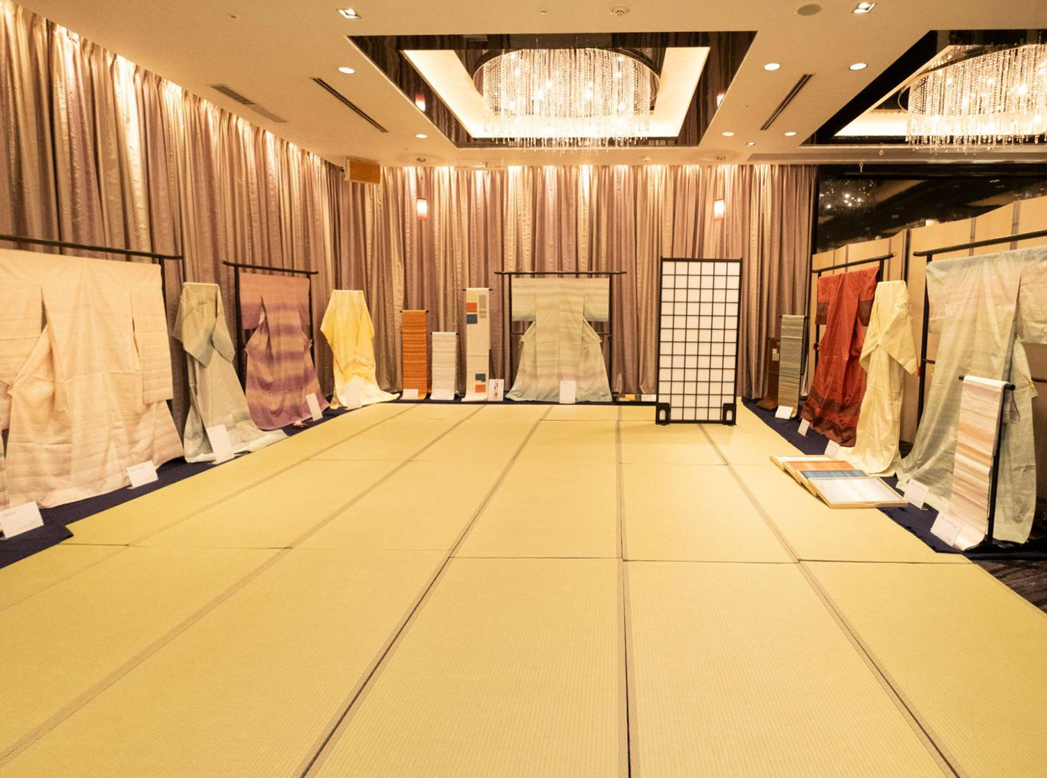 志村洋子さんのイベントの、着物展示販売会場