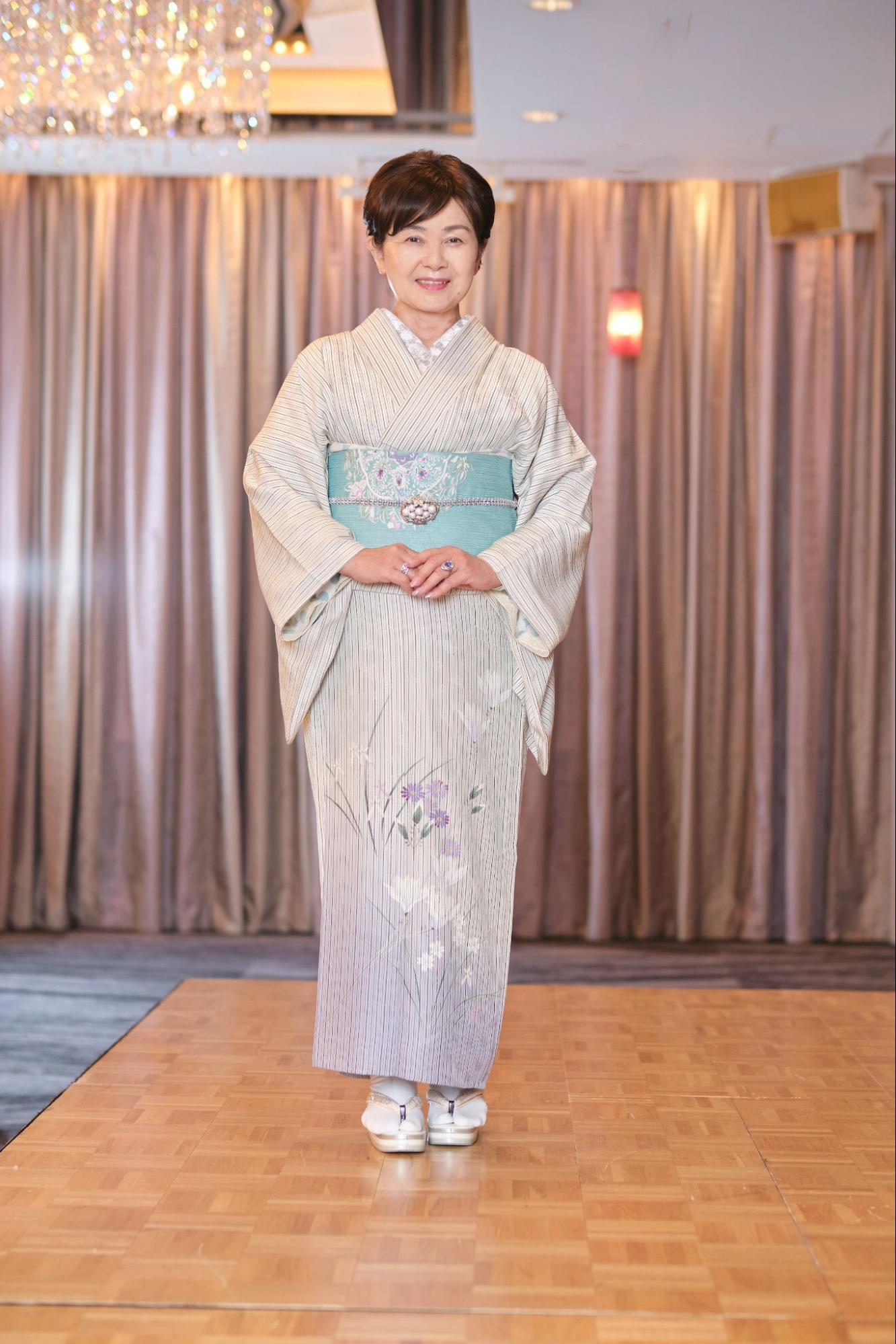 志村洋子さんのイベントに参加する着物姿の女性