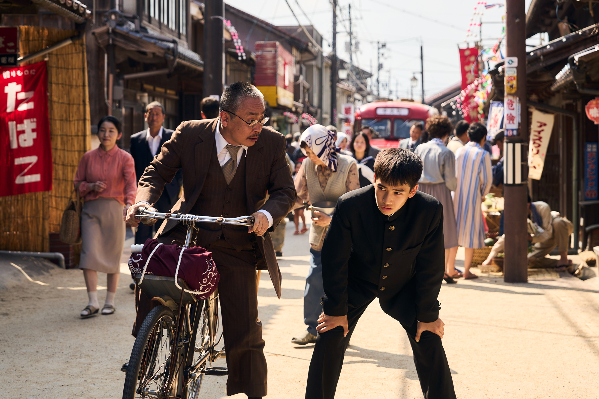 ©2026 映画「遥かな町へ」BARCOS