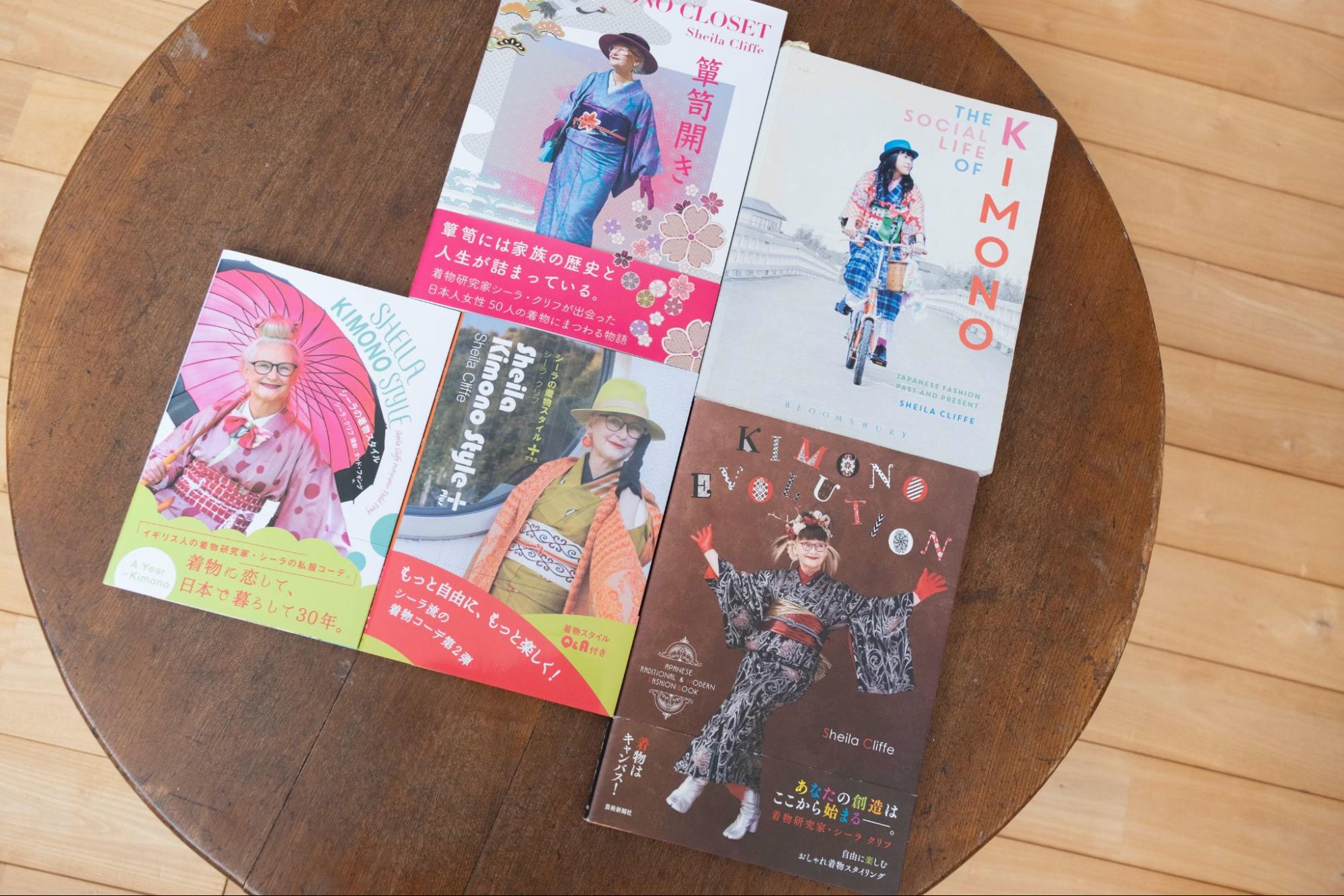 シーラさんの著書たち。