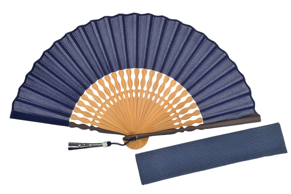 [京都山二謹製] 夏大島紬扇子 伝統とモダンの融合 紺青