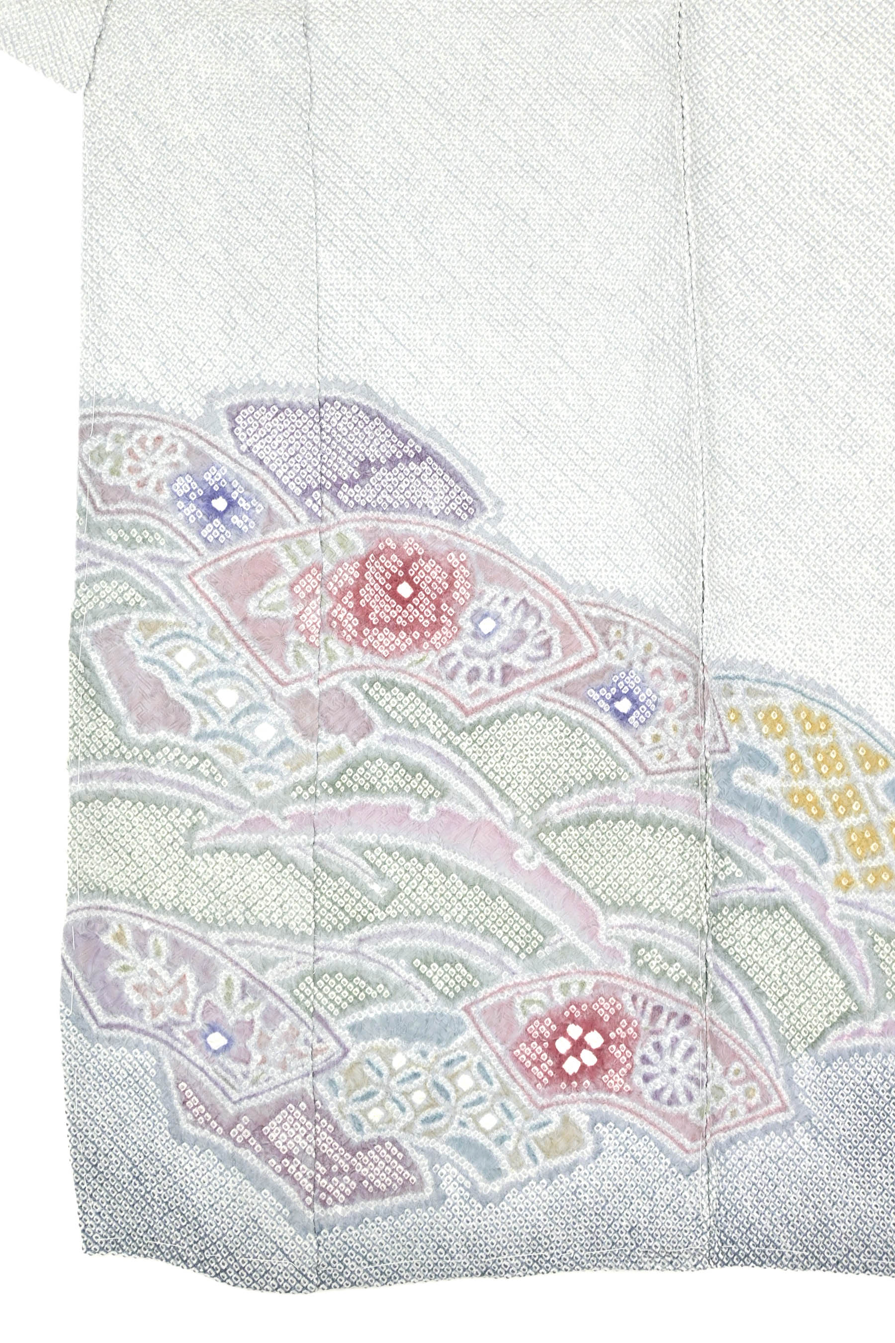 総絞りに草花がしっとり描かれた付け下げ 着物