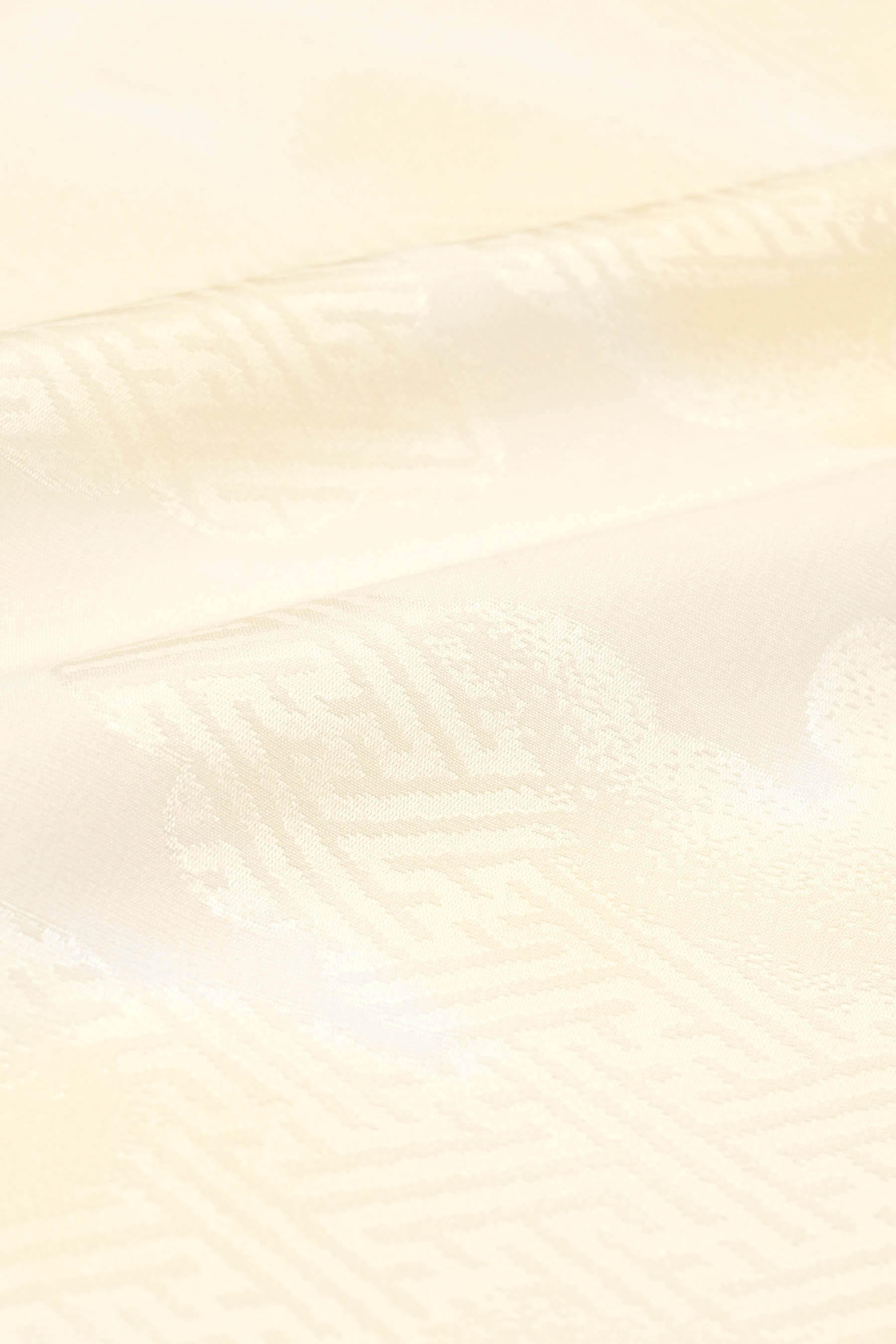加藤萬 紋意匠地ぼかし染め帯揚げ 雲取紗綾形紋 01 肌色 京都きもの市場 日本最大級の着物通販サイト
