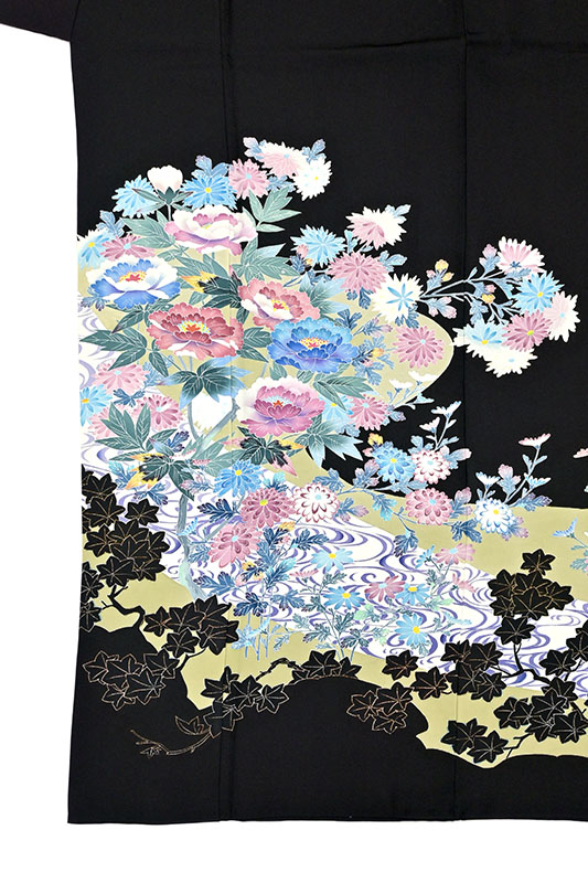 【中古問屋大決算市】 【春の留袖展】 【物故作家　毎田仁郎】 逸品本加賀友禅黒留袖 ≪御仕立て上がり・中古美品≫ 「四季花喝采」 もう手に入らない…  本加賀重鎮の希少品！ 身丈162　裄68.5