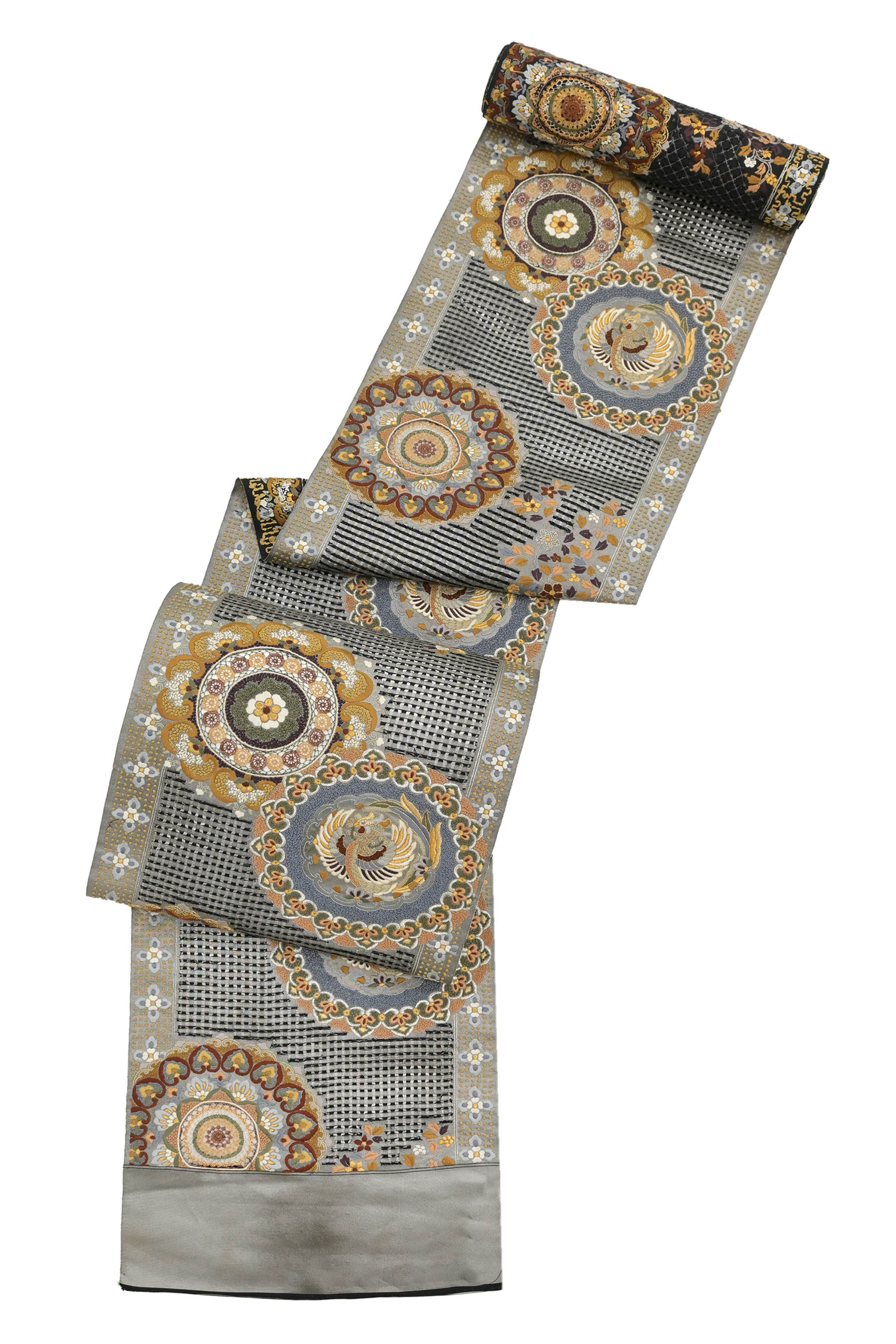 【京の名工房】 特選本手総刺繍丸巻き袋帯 「鳳凰華文」 三大刺繍の込められた贅沢な一条。 圧巻の刺繍美… 細微な縫の技!