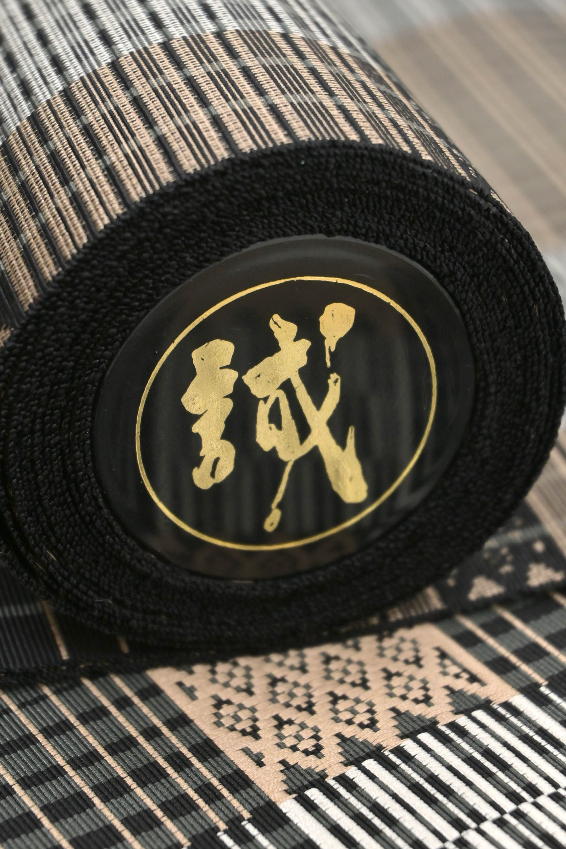 正規店 着物タウン 博多織八寸帯 大倉織物 誠之輔 茶系 2040-00003 theblur.org 大倉織物 誠之輔】 特選博多織全通八寸名古屋帯 ~はたおと~ 「粋縞」 ハカタ実力派メーカーの厳選モダン柄! お洒落な人は「いま」博多帯を締める!|京都 きもの市場【日本最大級の着物通販サイト】