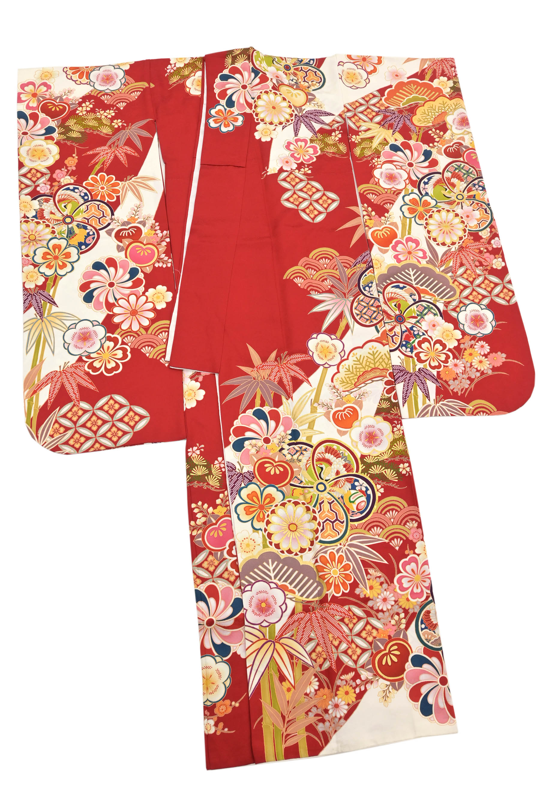 特選創作振袖 金彩加工・金駒刺繍 ≪御仕立て上がり・中古美品≫ 「慶賀歳寒三友紋」 絢爛豪華な古典柄 レンタルより断然お値打ち！ 身丈165　裄67.5