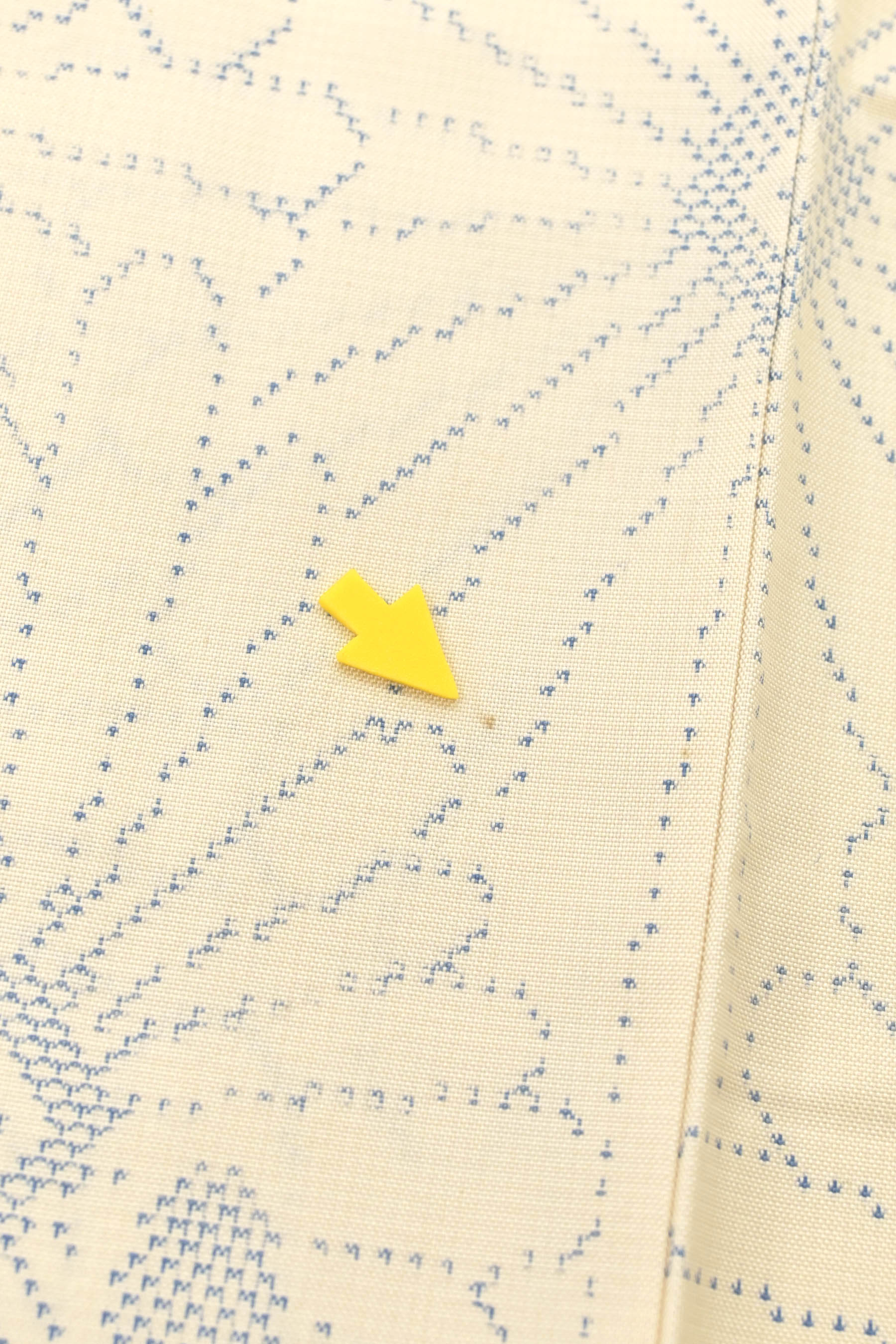 商品詳細 - 【本場白大島紬】7マルキカタス式・有色絣 中古品 京都
