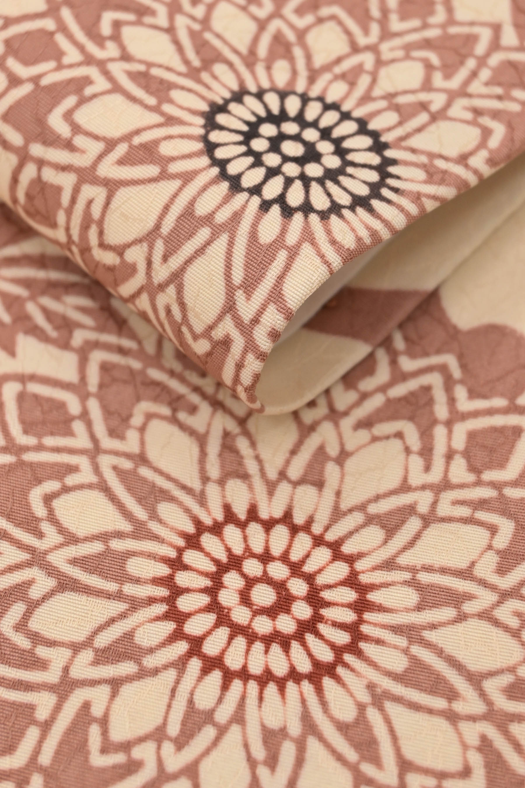 名古屋帯 美品 秀品 菊唐草 白 正絹 【中古】(竺仙監製】 特選 名古屋帯 美品 秀品 菊唐草 白 正絹 【中古】(竺仙監製】 特選