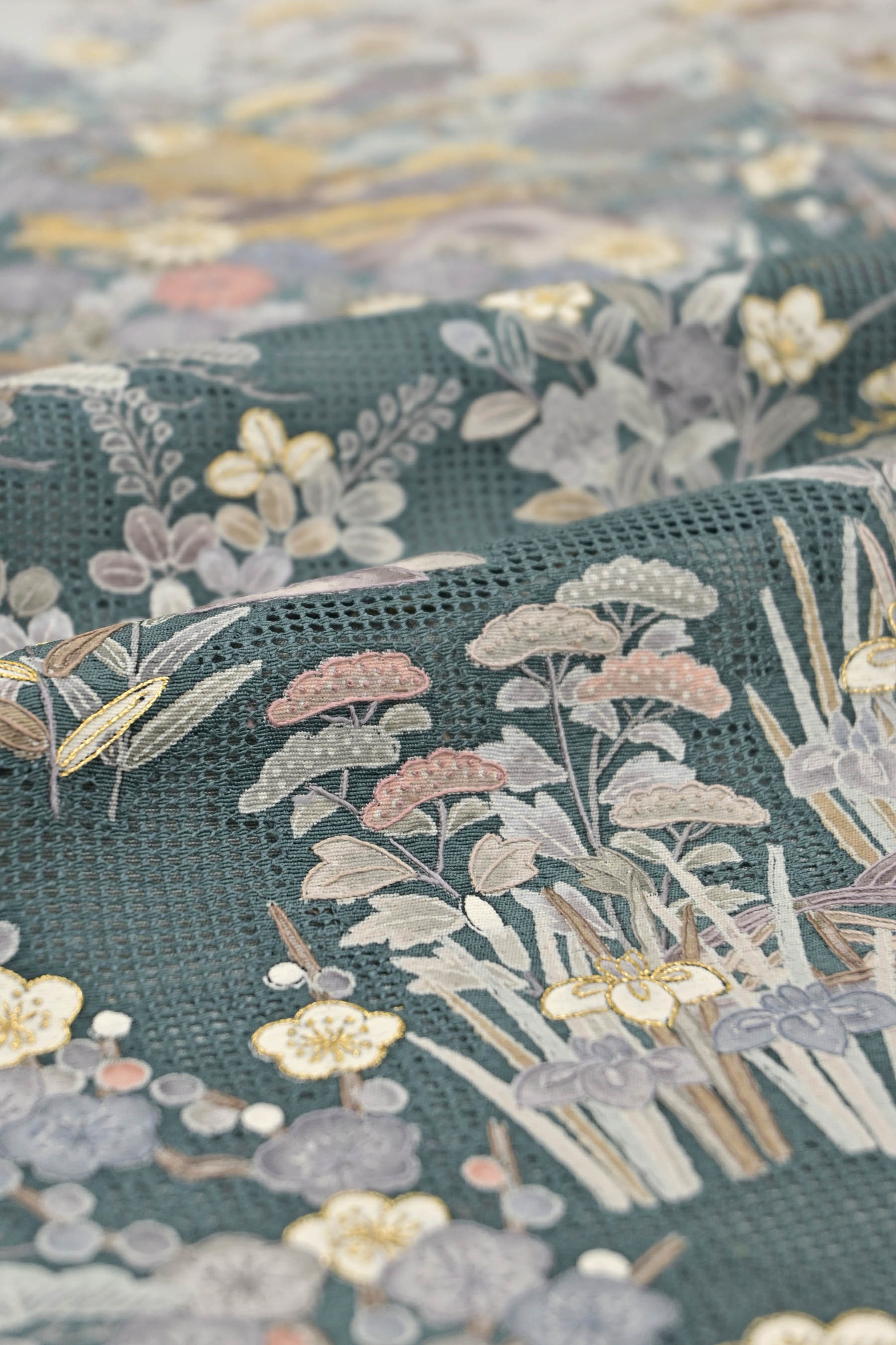 美品 辻ヶ花模様 汕頭刺繍？ シャンパンゴールド×淡いグリーン