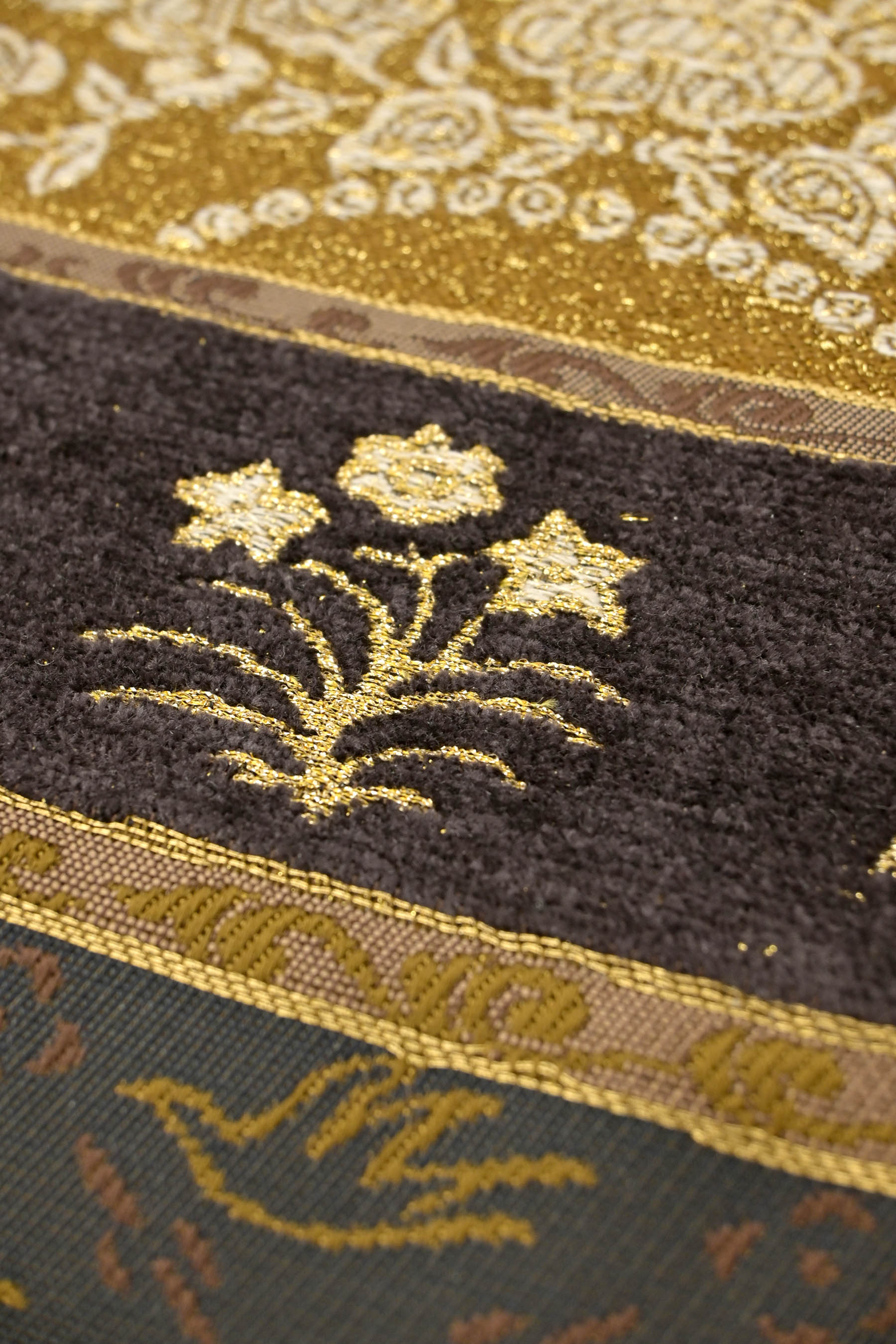 中古・美品】西陣織 正絹100% 刺繍 和装バッグ