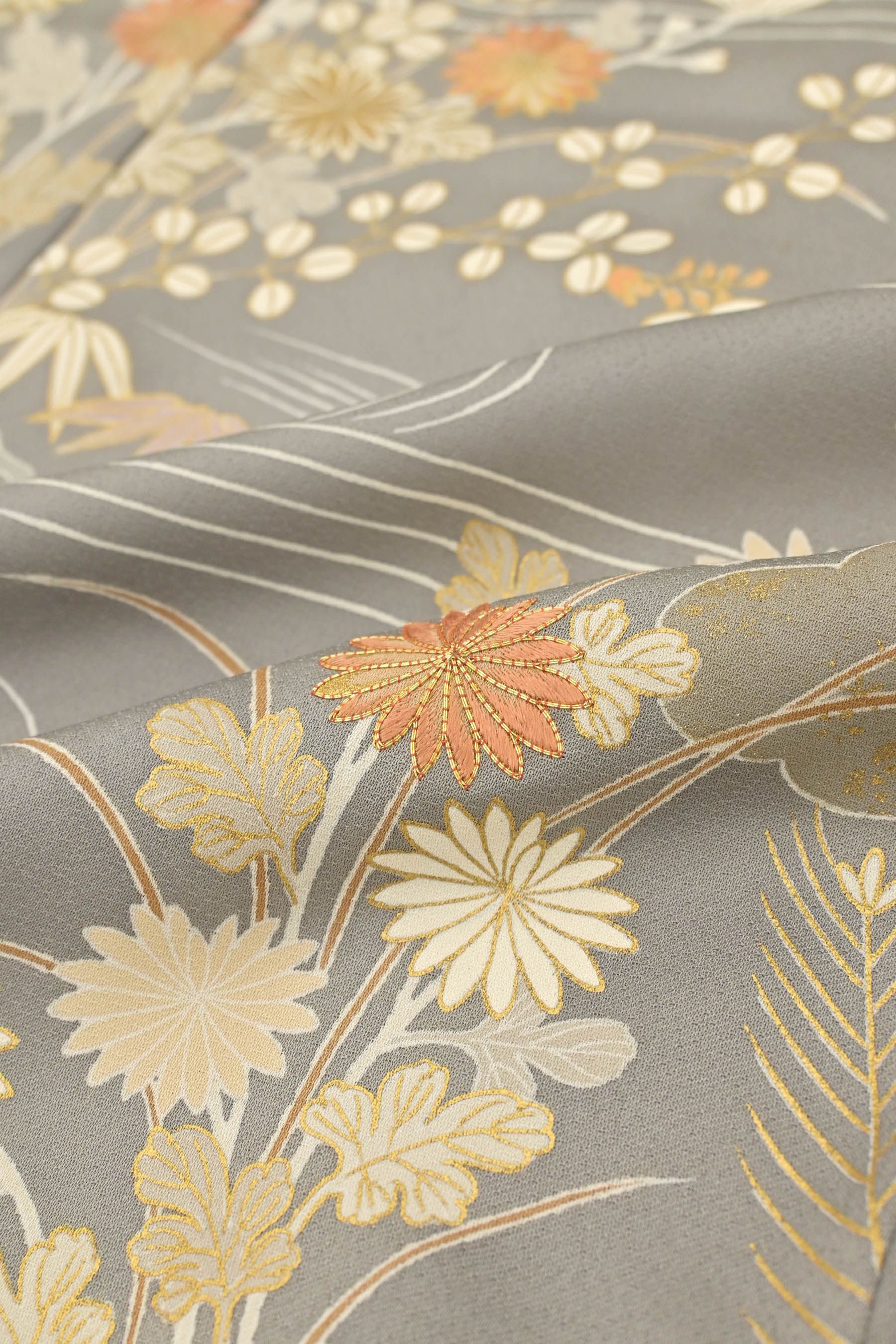 未使用 京友禅 金駒刺繍 雪輪 花柄 金彩 訪問着 正絹 ピンク 黄色 聴色 1117 | kimono Re:和 [online store]  キモノリワ 着物 帯
