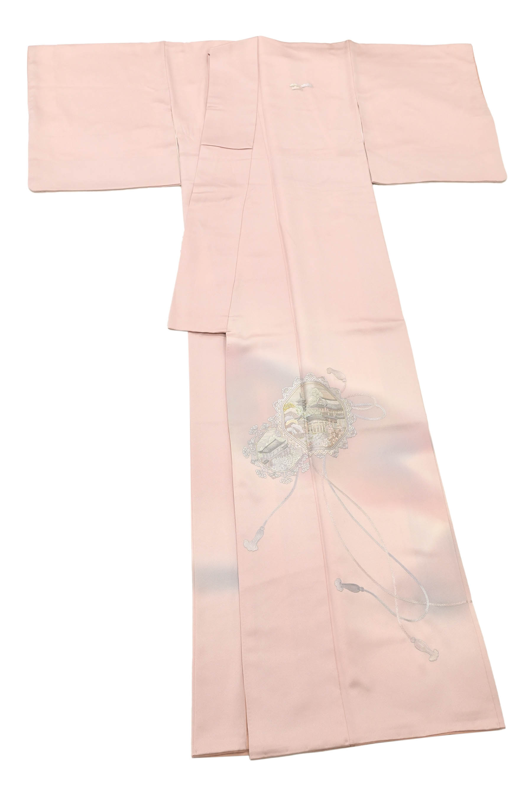 仕立て上がり・中古美品） 正絹刺繍訪問着 「雅鏡文」 ☆絹艶の光沢に 