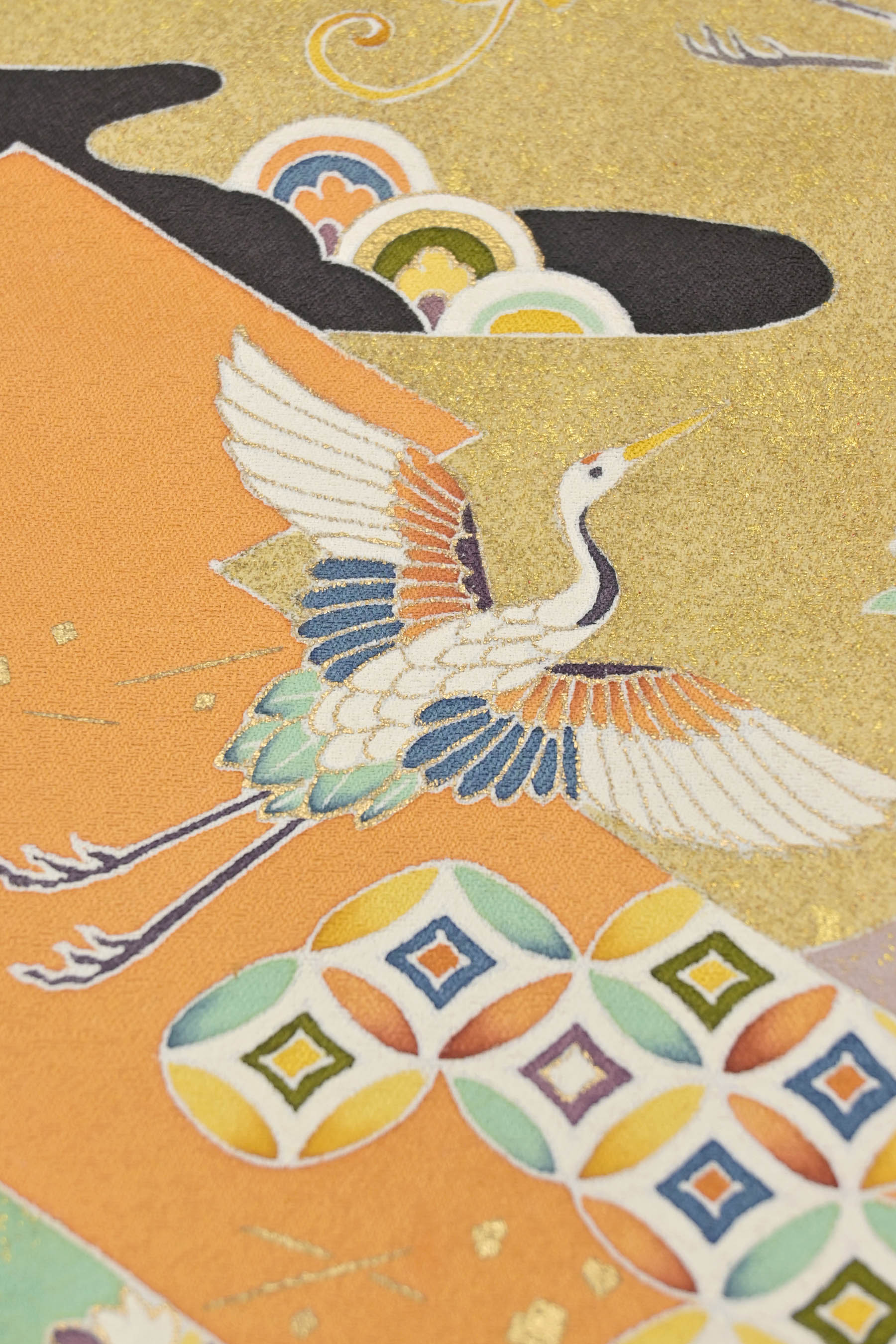 正統派古典 白/黒/赤 菊柄 かわいい 清楚 伝統的 金彩刺繍京友禅