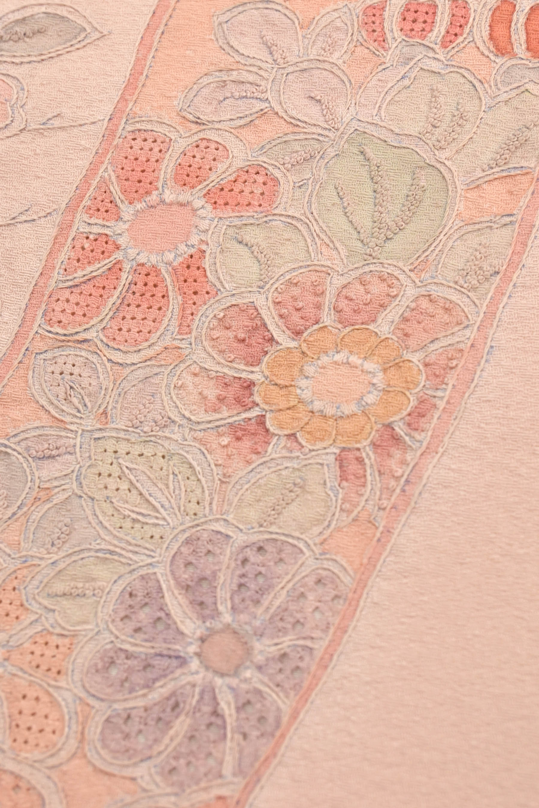 汕頭刺繍】≪お仕立て上がり・中古美品≫ 正絹刺繍染訪問着 汕頭刺繍】≪お仕立て上がり・中古美品≫ 正絹刺繍染訪問着