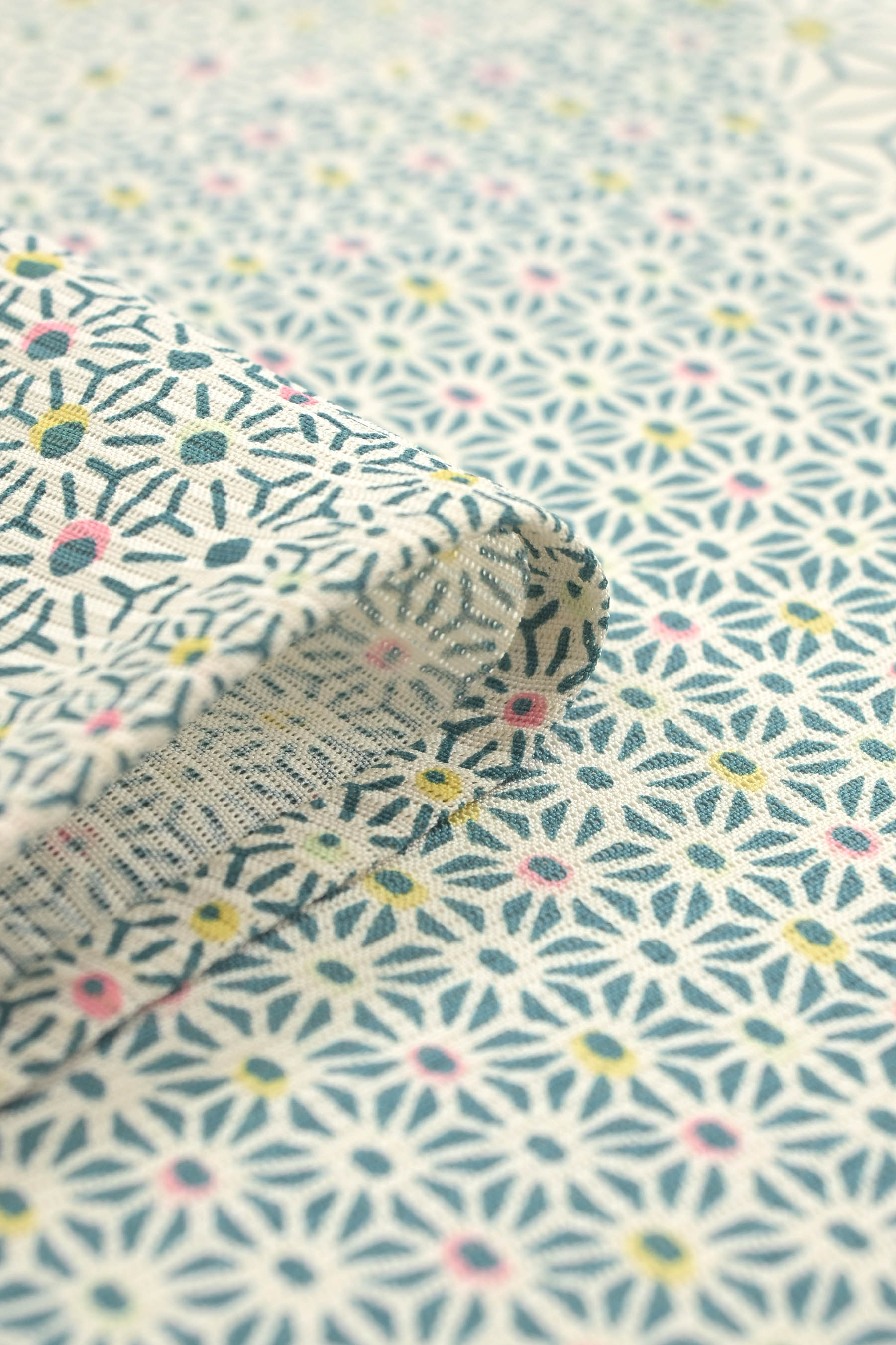 小柄な方に！ 【夏物】 〈お仕立て上がり・中古品〉 創作正絹絽小紋